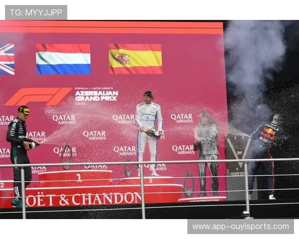 维斯塔潘维修区起步夺季军，复制去年神迹只差一步